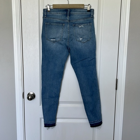 Vervet Women’s Skinny Jeans Denim Light Wash Raw Hem Size 29 - Picture 4 of 10